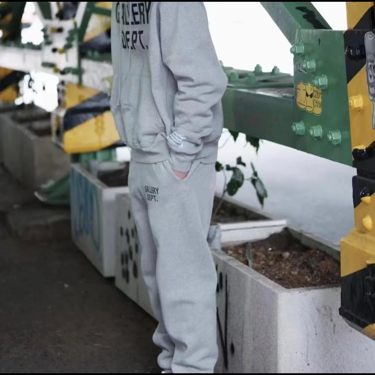 GALLERY DEPT. ENGLISH LOGO SWEAT PANTS E English basic logo sweatpants Vintage washed trousers floral gray S-XL